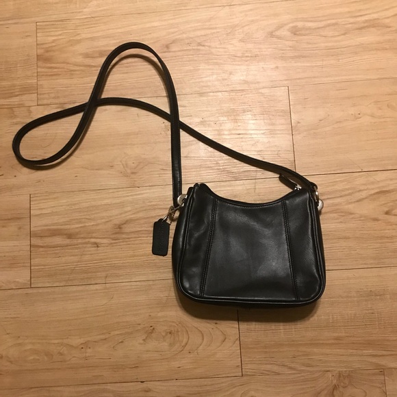 👜 BLACK LEATHER CROSSBODY BAG - Picture 1 of 4